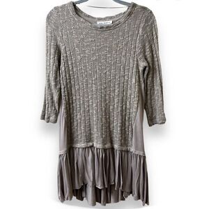 Indigo Thread Co Size M Gray Crew Neck Knit Tunic  3/4 Sleeve Ruffle Top Sweater